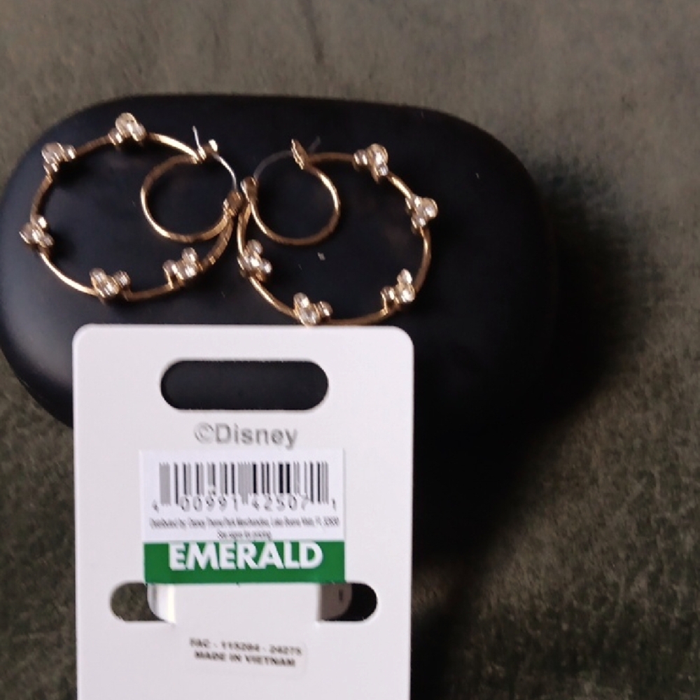 Disney.NWT Authentic Mickey Mouse Hoop Earrings. - Picture 4 of 5